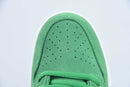 Tênis SB Dunk Low – Modelo “Shamrock” (Verde/Branco)