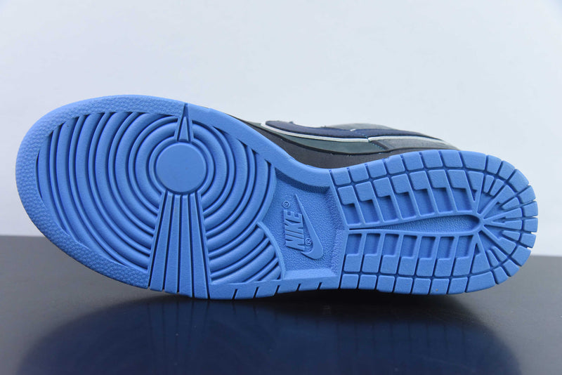 Tênis SB Dunk Low – Modelo “Blue Lobster” (Azul/Branco) – Edição Concepts