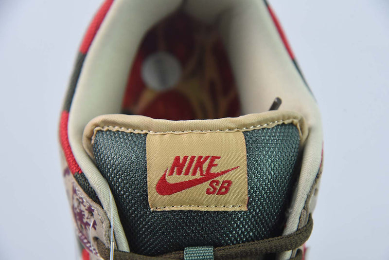 Tênis SB Dunk Low – Modelo “Freddy Krueger” (Edição Halloween)