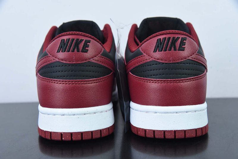 Tênis SB Dunk Low – Modelo “Gym Red” (Vermelho/Branco)