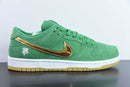 Tênis SB Dunk Low – Modelo “Shamrock” (Verde/Branco)